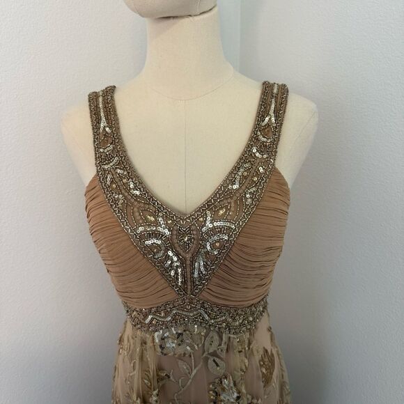 [Sue Wong] Gold and Silver Embellished Sleeveless Gown - Size 2 - Picture 2 of 6